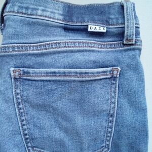 DAZE Denim Women's High-Rise Straight Leg Light Wash Jeans - Size 30P